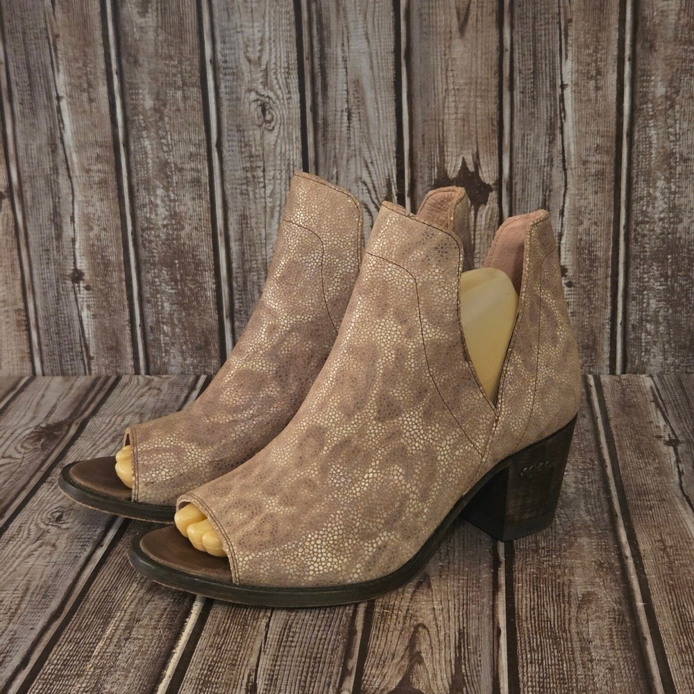 Sz 8 M Miss Macie Girl Hush Taupe Metallic Cheetah Print Peep Toe Boots Worn 1X